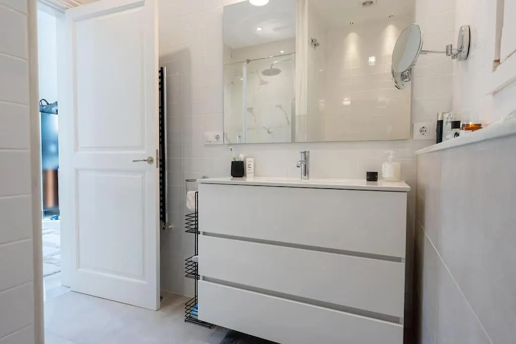 شقة Lux 3 Bed 2 Bath Near Park, Metro, Museums In Born برشلونة 0*,  إسبانيا