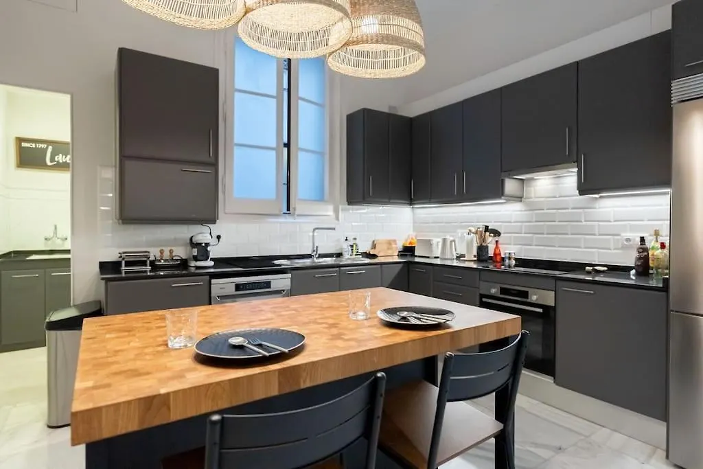 شقة Lux 3 Bed 2 Bath Near Park, Metro, Museums In Born برشلونة